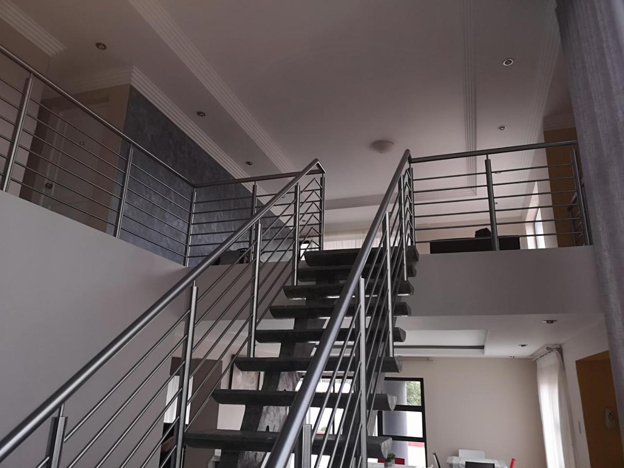 On Hill Lodge Блоемфонтейн Екстериор снимка