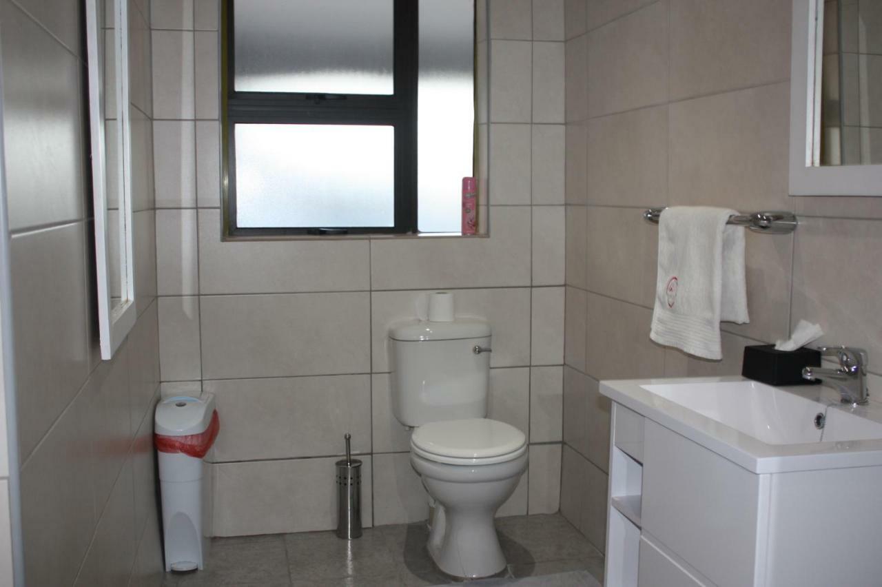 On Hill Lodge Блоемфонтейн Екстериор снимка